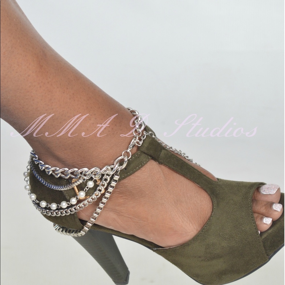 Silver Heel Chain